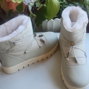 White Shearling-Lined Boots